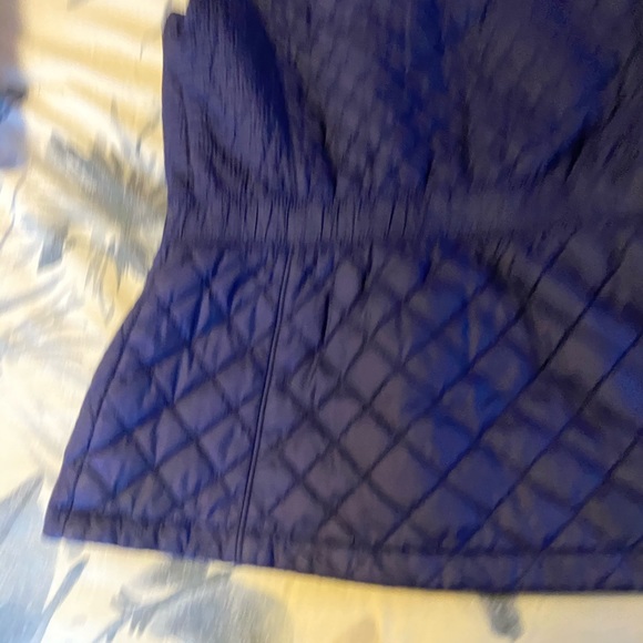 The North Face size small fitted vest - Picture 4 of 4